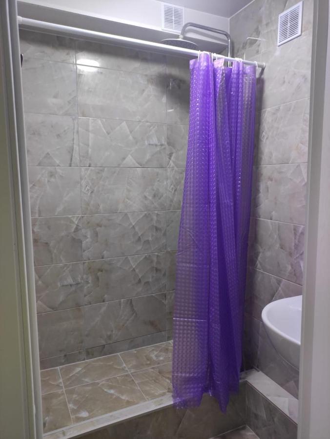 Hostel Nomad Almaty Bagian luar foto