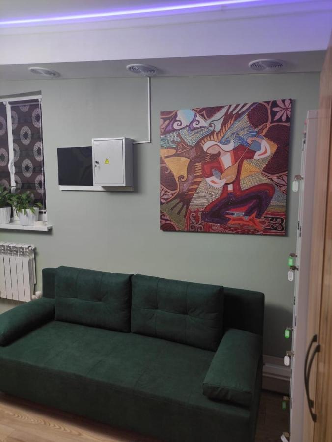 Hostel Nomad Almaty Bagian luar foto