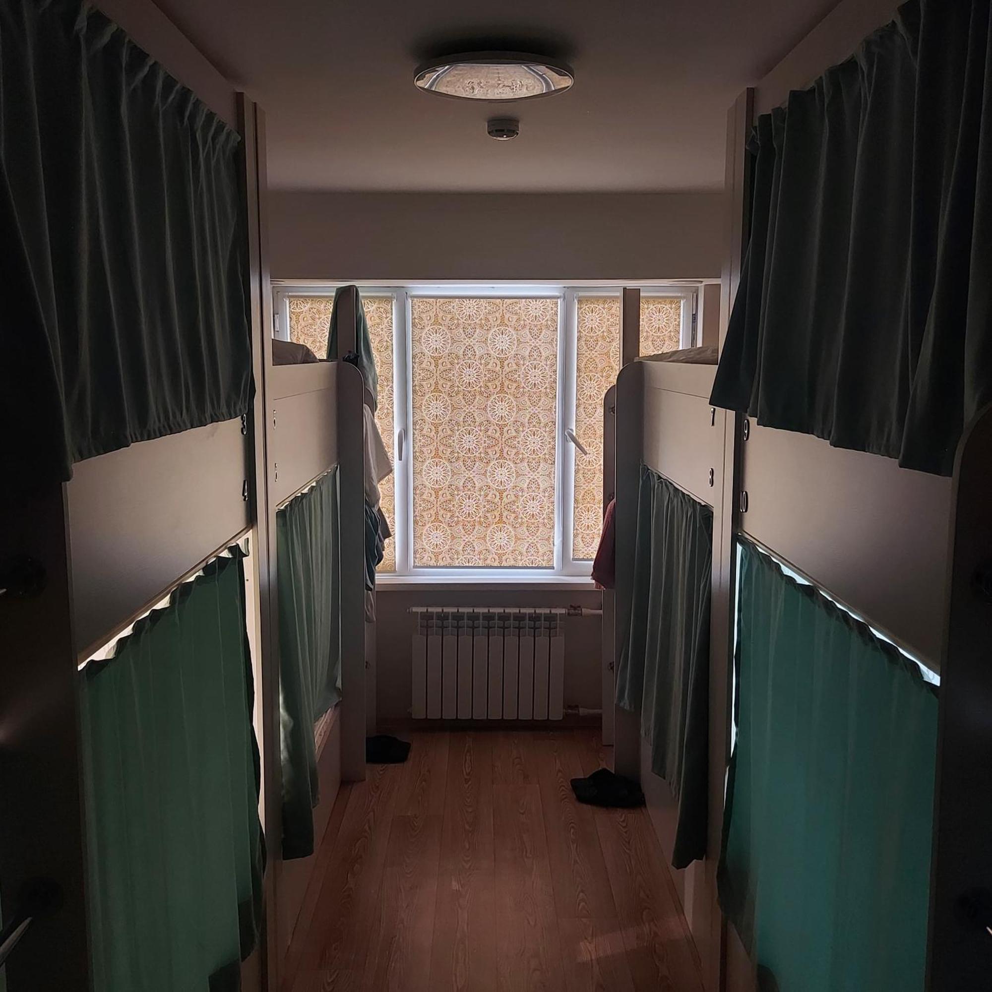 Hostel Nomad Almaty Bagian luar foto