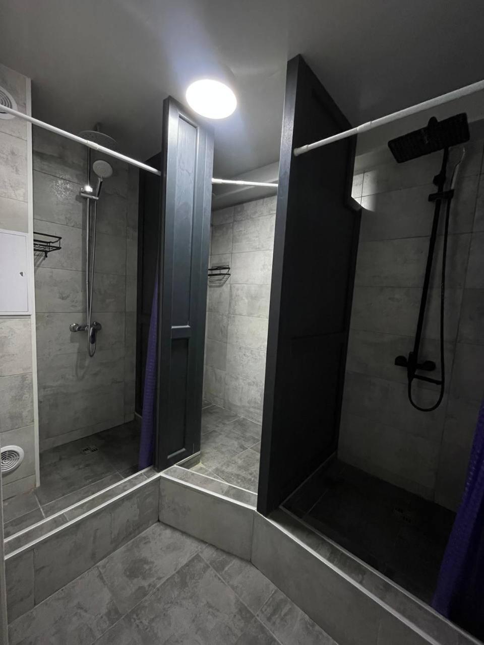 Hostel Nomad Almaty Bagian luar foto