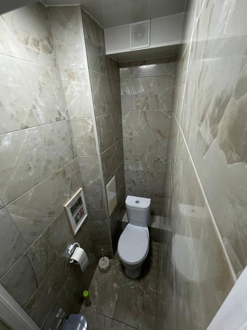 Hostel Nomad Almaty Bagian luar foto